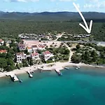 Mobilhome Maja Holiday home *