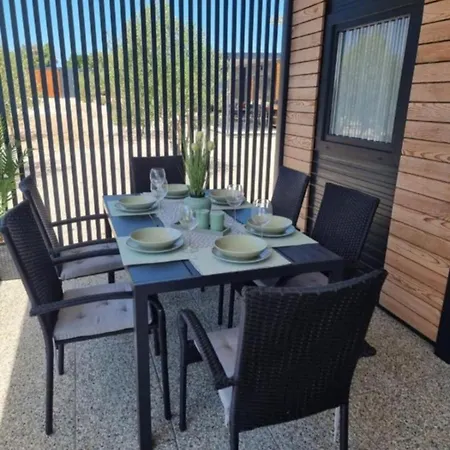 Apartment Mobilhome Maja *