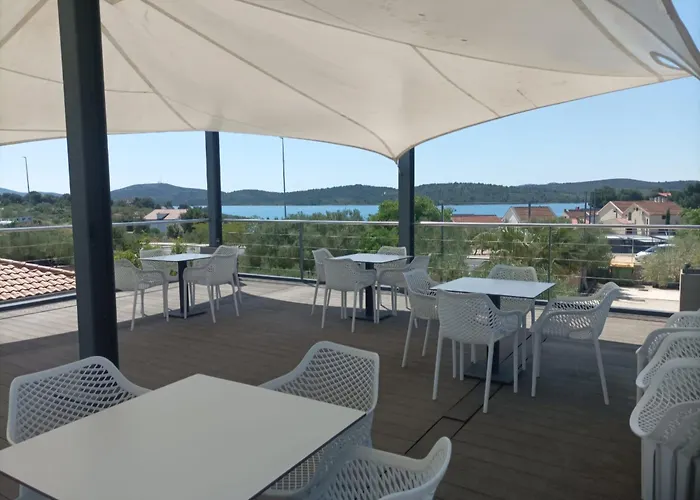 アパート Mobilhome Maja ピロヴァッツ